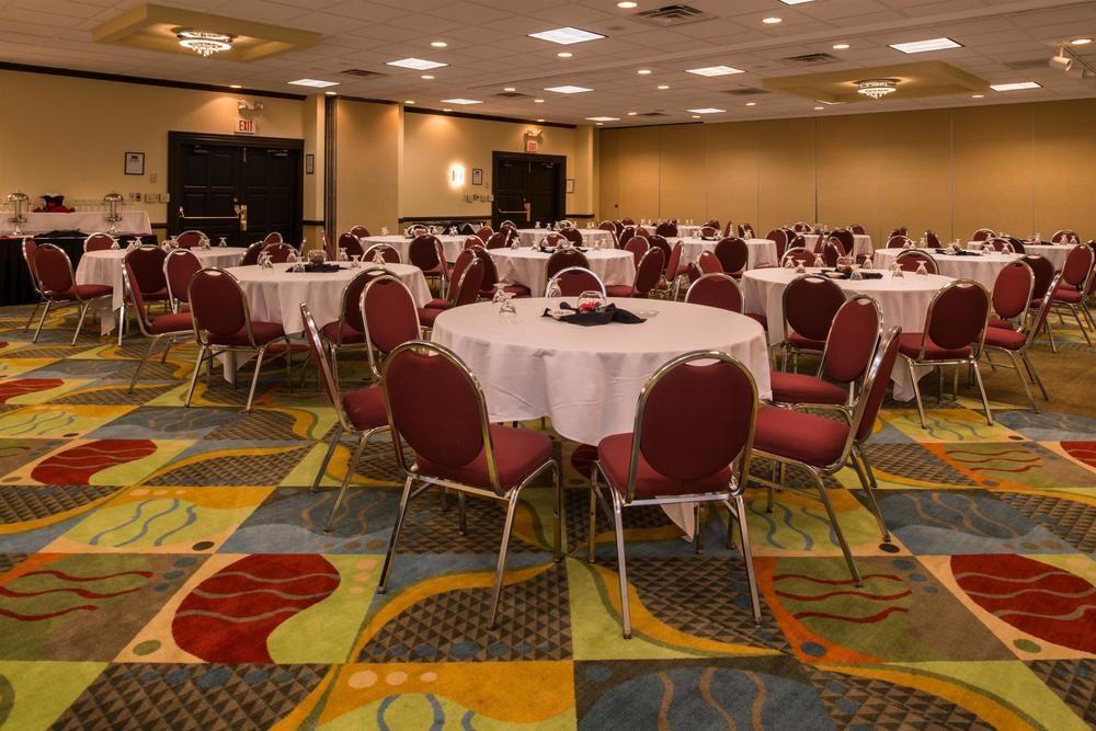 Ramada Plaza Rochester Airport Ngoại thất bức ảnh