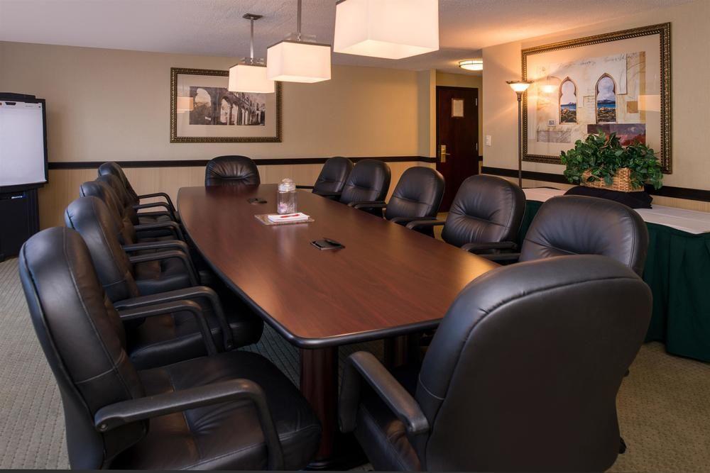 Ramada Plaza Rochester Airport Ngoại thất bức ảnh