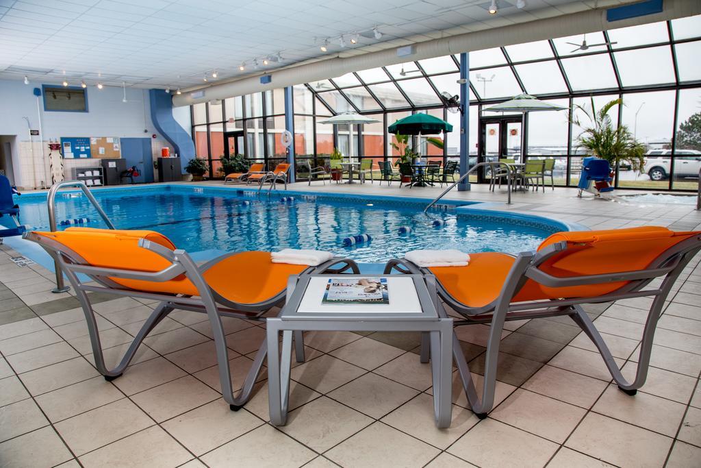 Ramada Plaza Rochester Airport Ngoại thất bức ảnh